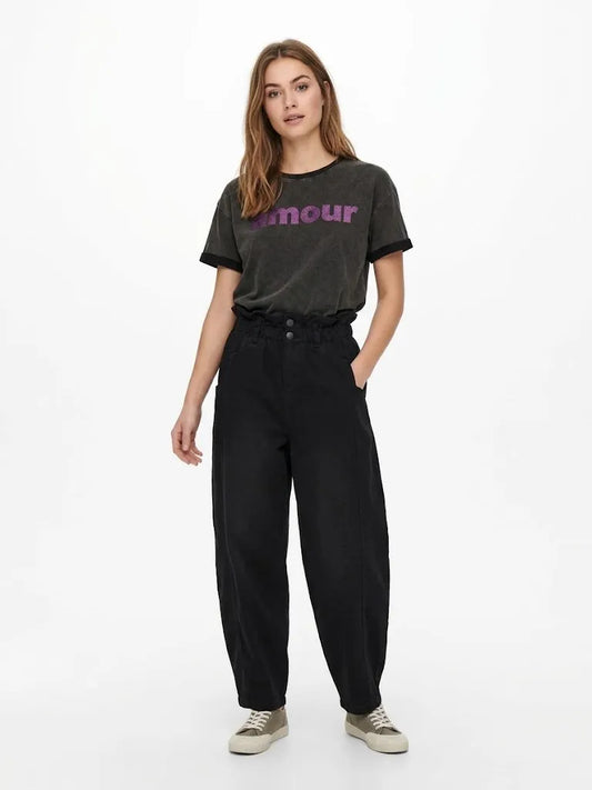 Camiseta AMOUR color negro & glitter fucsia