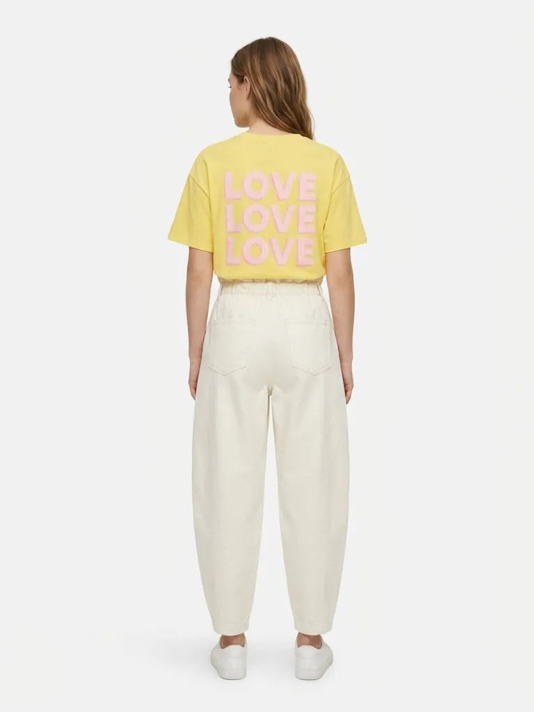 Camiseta LOVE LOVE LOVE color amarillo