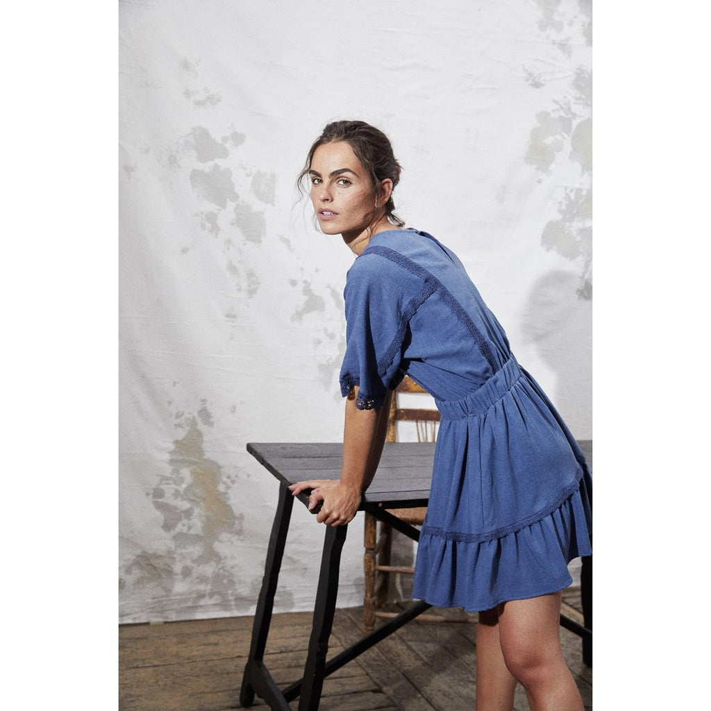 Vestido puntilla y bordados MAGGIE SWEET