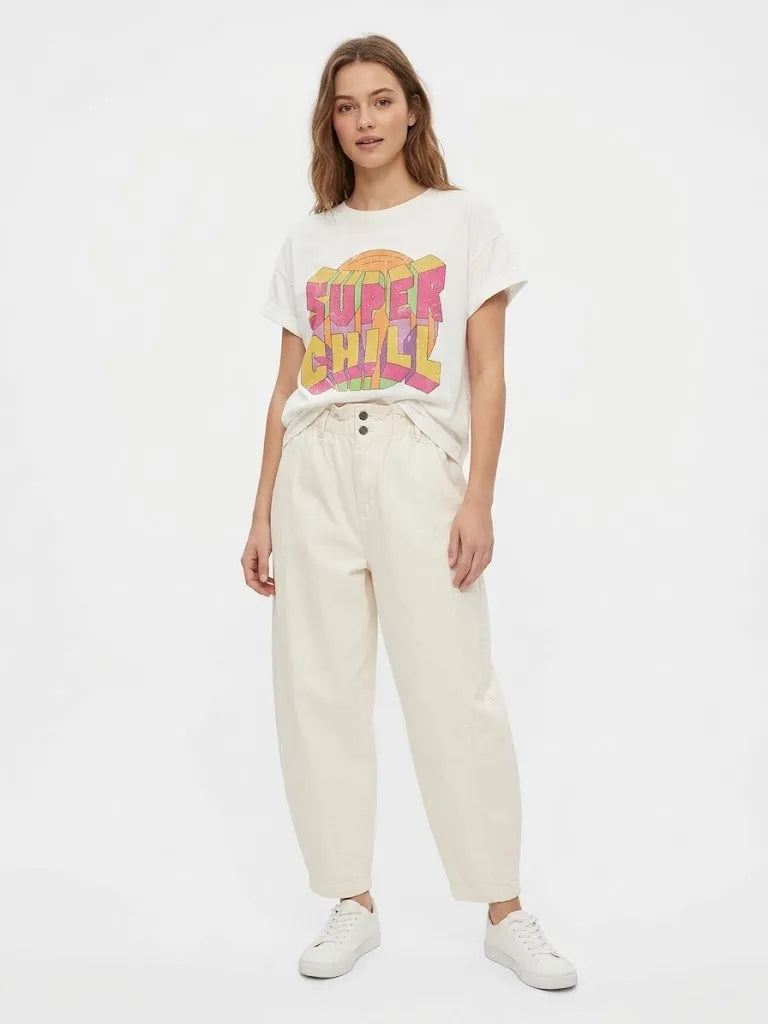 Camiseta SUPER CHILL color blanco