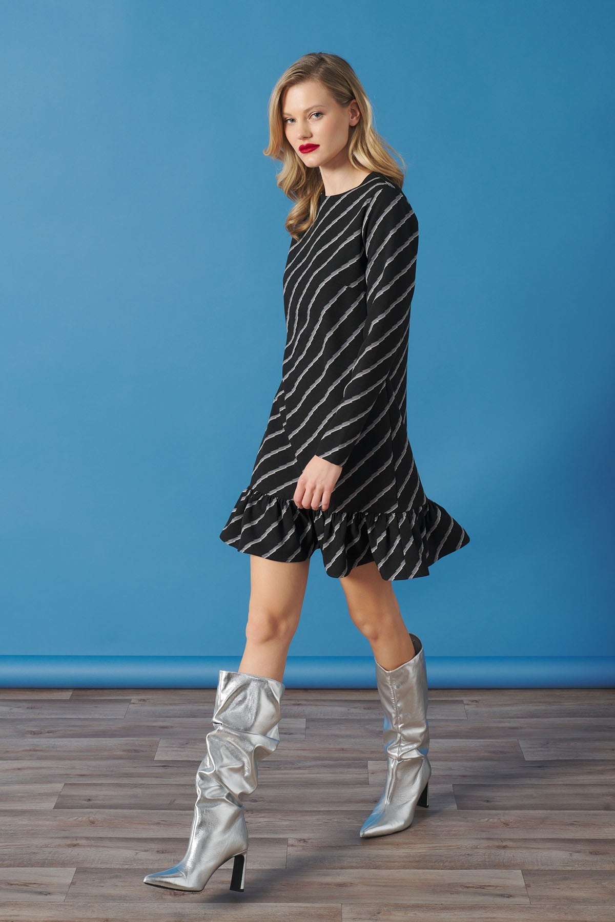 Vestido negro rayos grises MINUETO