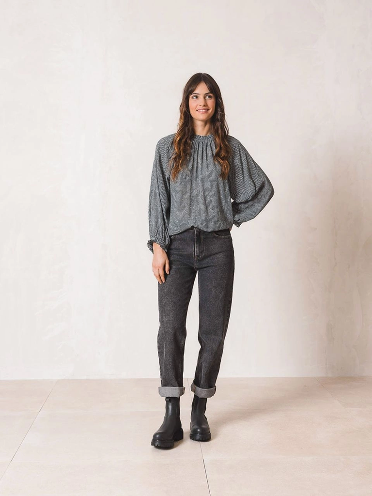 Pantalón MOM denim used color negro