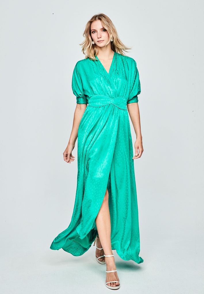 Vestido largo asimétrico y escote pico color verde