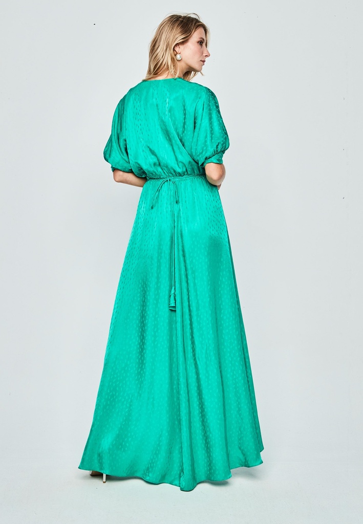 Vestido largo asimétrico y escote pico color verde