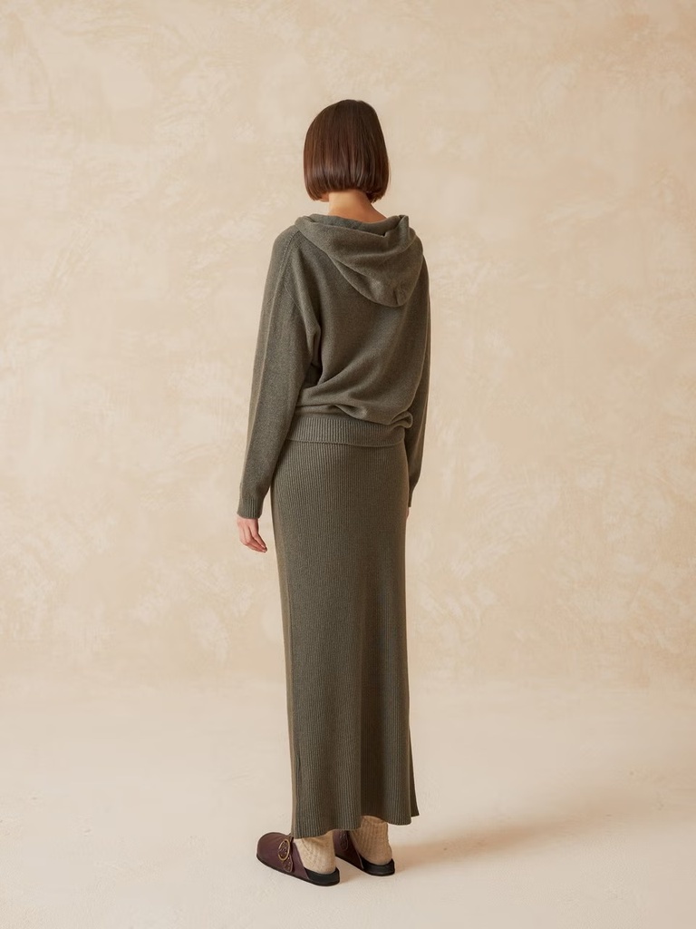 Jersey punto sport con capucha color khaki 