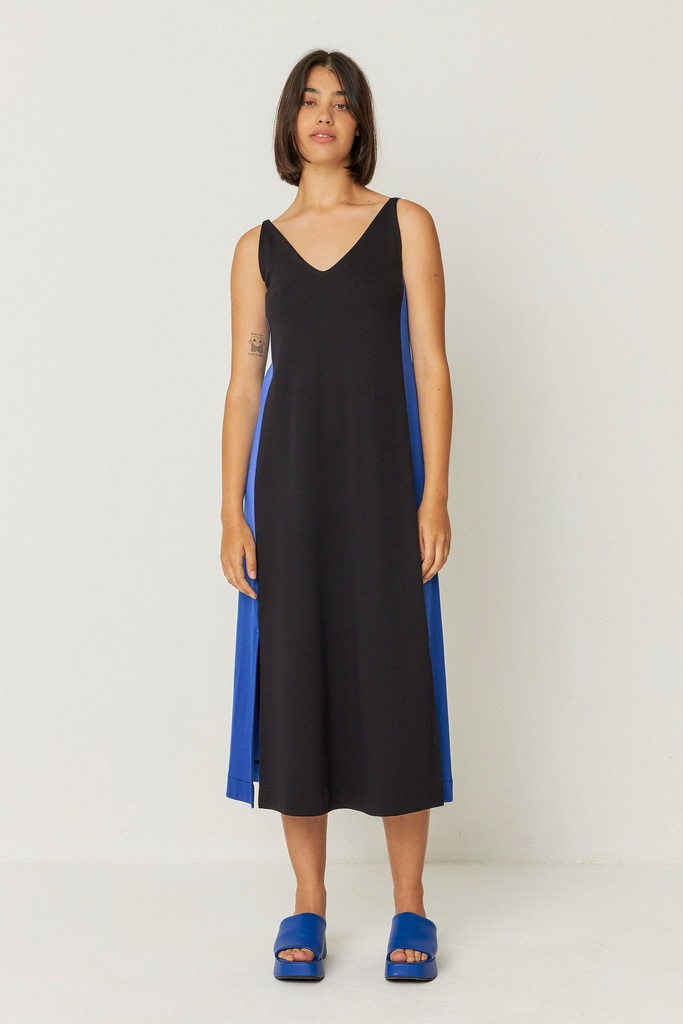 Vestido tirante acampanado