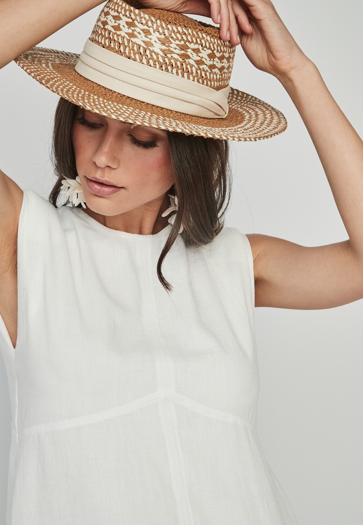 Vestido sin mangas con vuelo