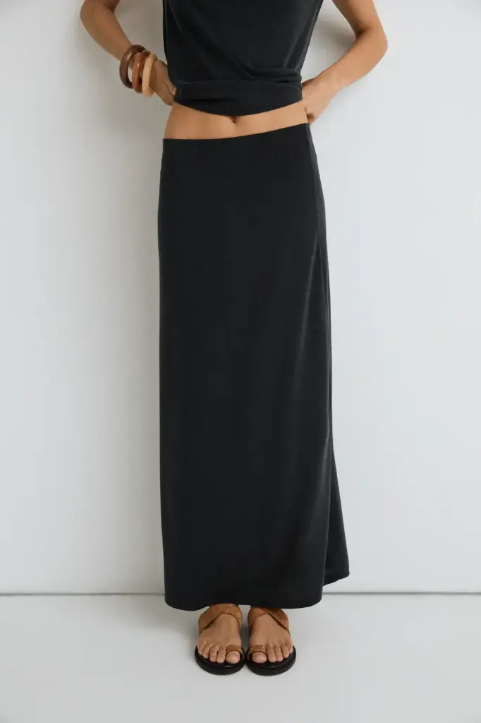 falda-nicole-carbon-mod-pv25-eseoese-12adl.webp