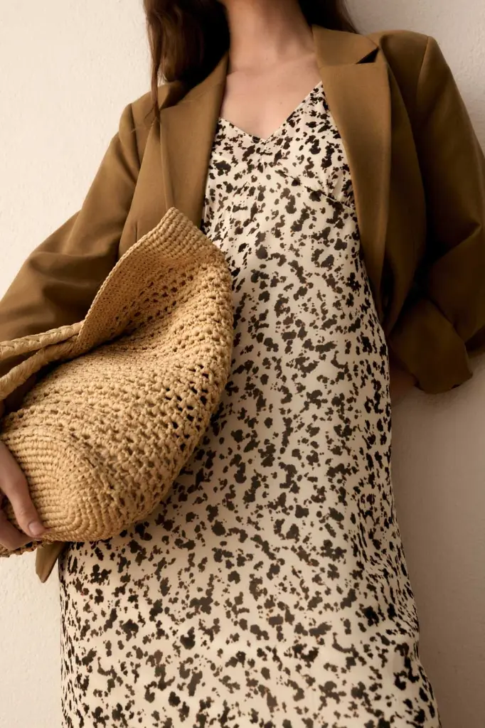 vestido-leonard-mod-pv25-eseoese-3adl.webp