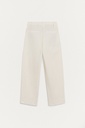 Pantalón tobillero color crema 