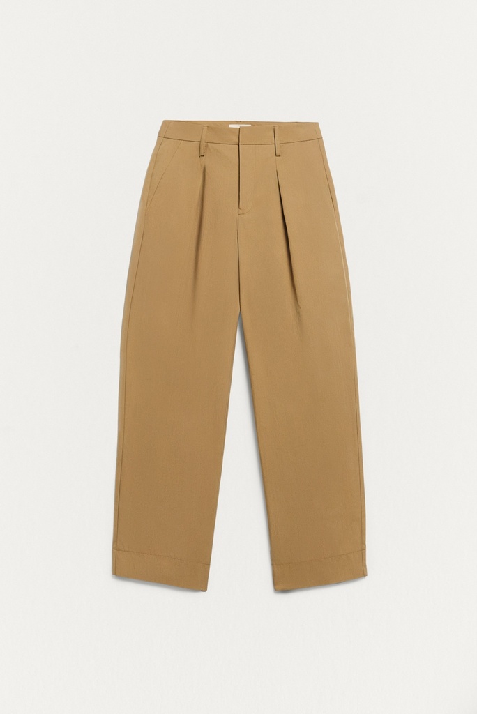 Pantalón tobillero color camel