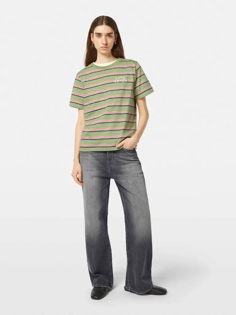 U9A00651T_U356_MDL_FNT.webp