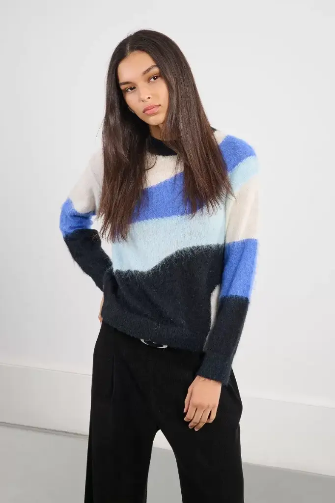 jersey-de-manga-larga-motivo-geometrico (2).webp