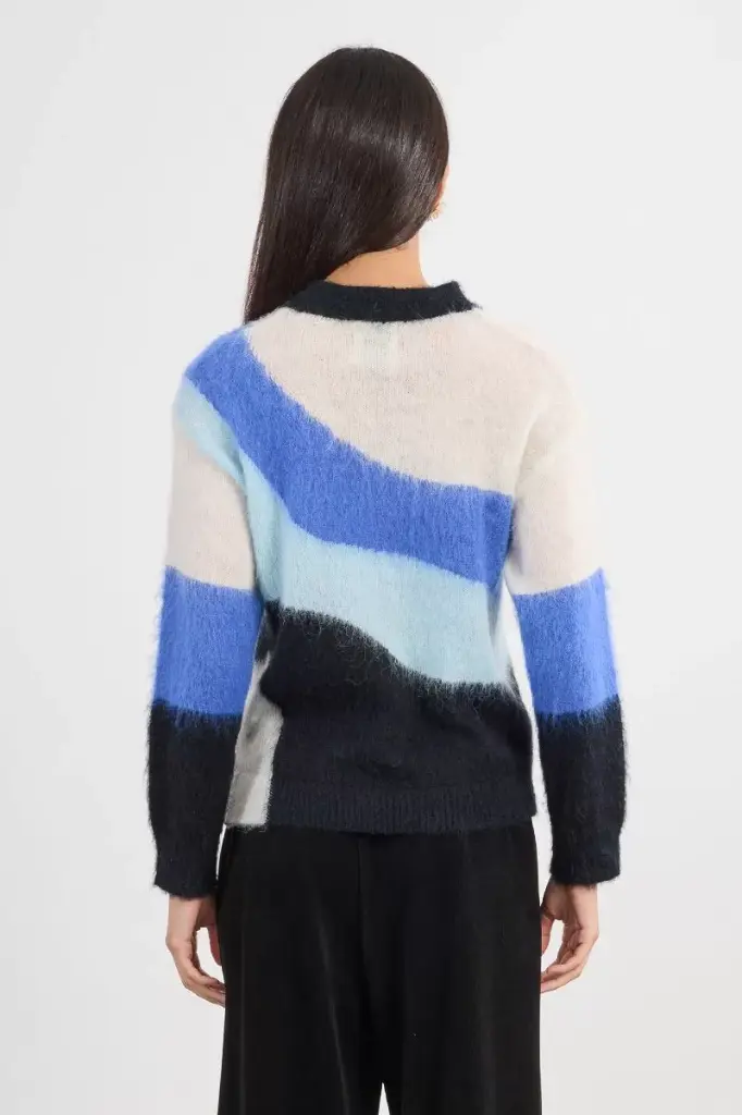 jersey-de-manga-larga-motivo-geometrico (3).webp