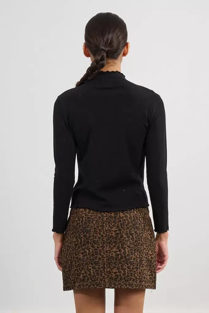 jersey-de-manga-larga-detalle-volantes (3).webp