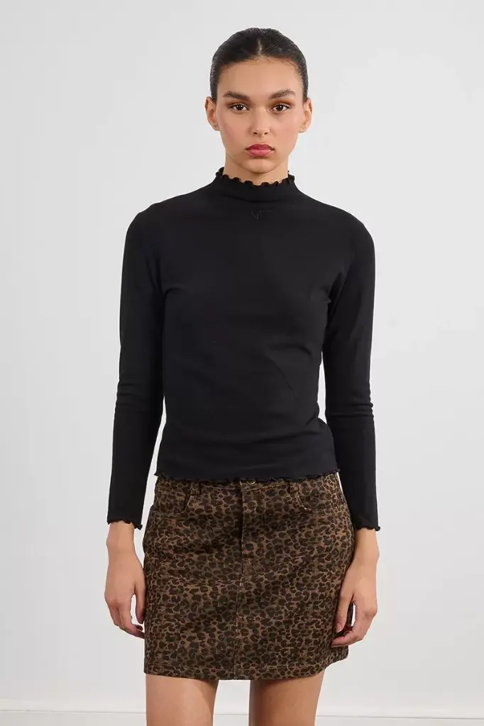 jersey-de-manga-larga-detalle-volantes (2).webp