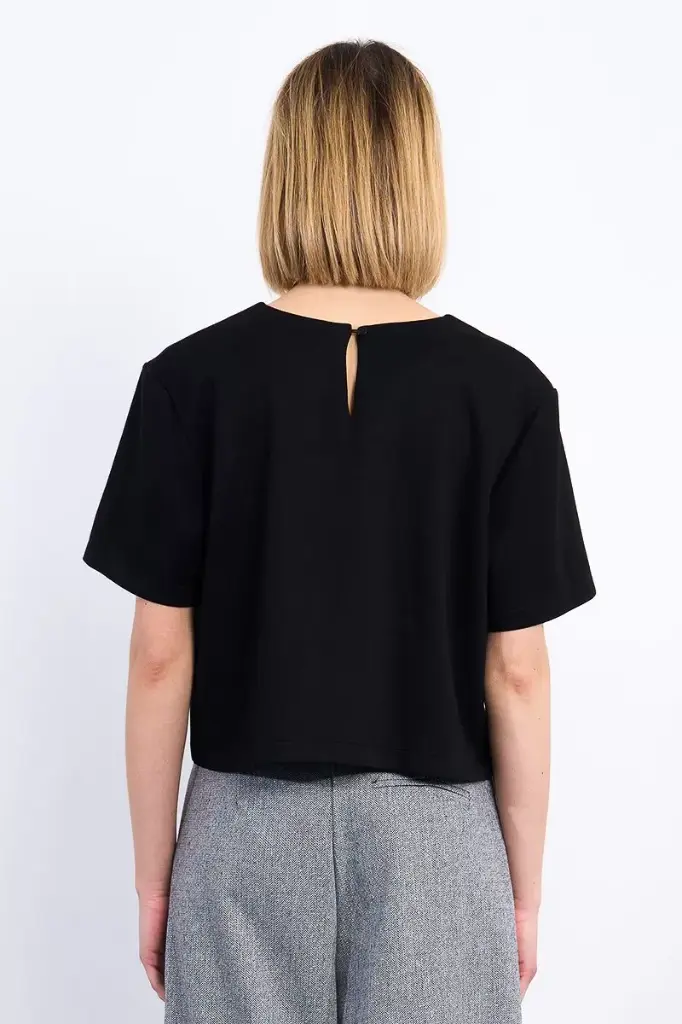 top-de-manga-corta-cierre-boton-en-la-nuca (3).webp
