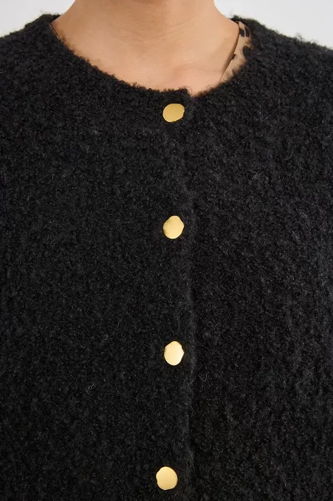 cardigan-de-manga-larga-en-tejido-suave (4).webp