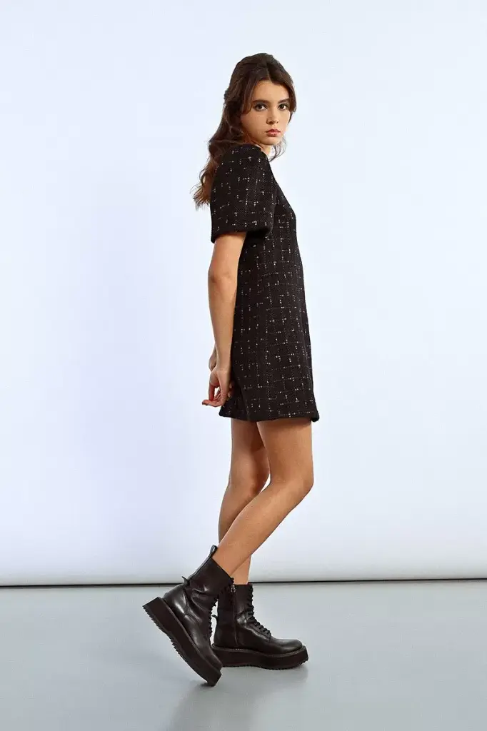 vestido-de-manga-corta-estampado-cuadros (1).webp