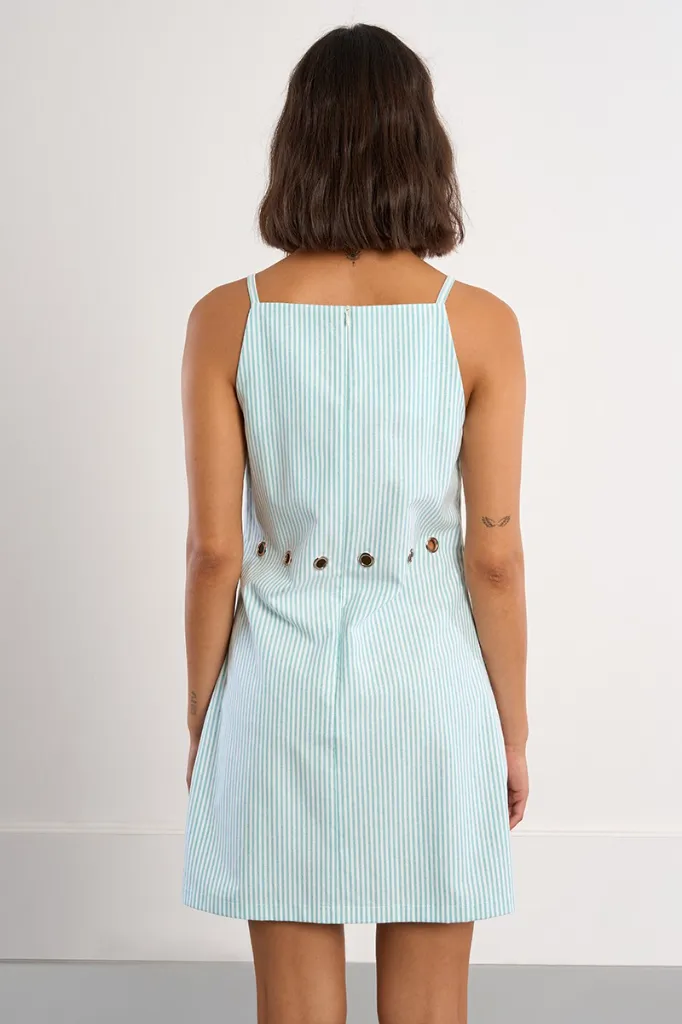 vestido-corto-de-tirantes-con-estampado-y-aberturas- (2).webp