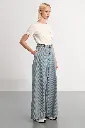 pantalon-de-mujer-largo-con-estampado- (3).webp