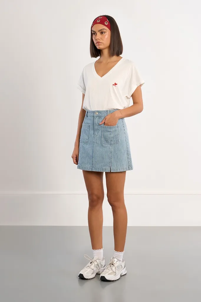 falda-corta-con-estampado- (3).webp