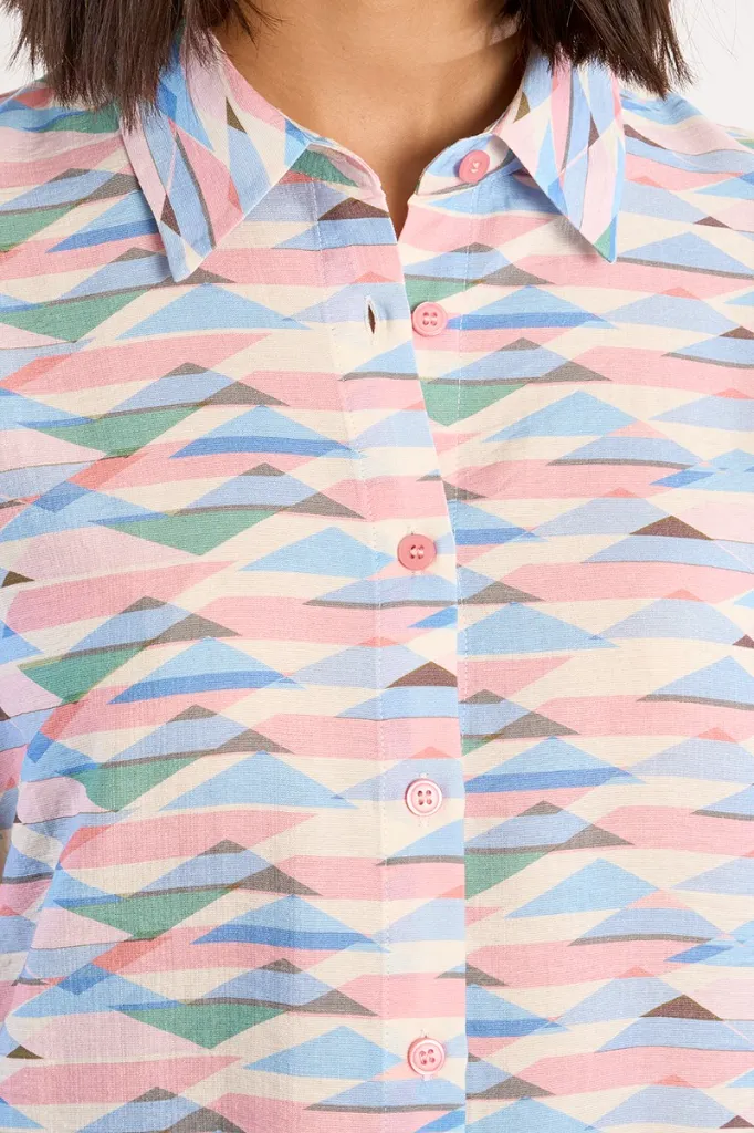 camisa-de-mujer-de-manga-corta-con-estampado- (5).webp