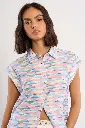 camisa-de-mujer-de-manga-corta-con-estampado-.webp