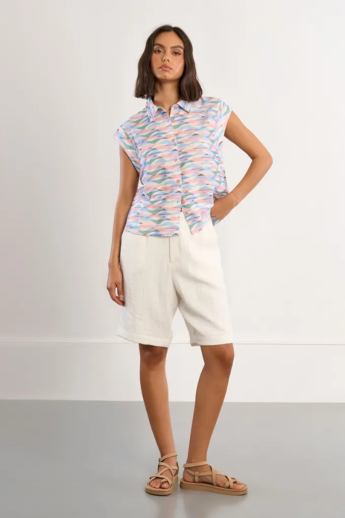 camisa-de-mujer-de-manga-corta-con-estampado- (4).webp