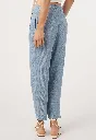 08501-261_001049_3.webp