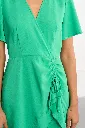 vestido-de-manga-corta-drapeado- (4).webp