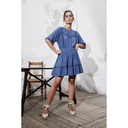 Vestido con puntilla y bordados color azul