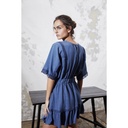 Vestido con puntilla y bordados color azul