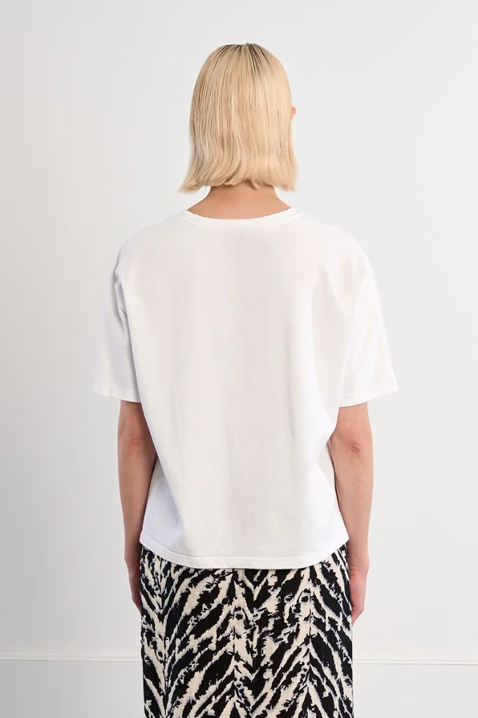 camiseta-de-mujer-de-manga-corta-con-estampado-frontal- (3).webp