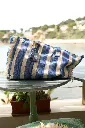 bolso-de-mujer-de-tela-con-estampado-y-flecos-.webp