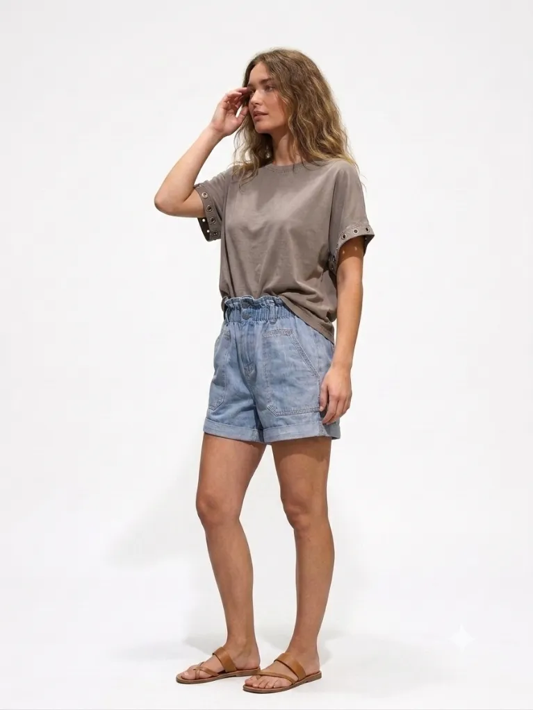 camiseta tachas chocolate (2).webp