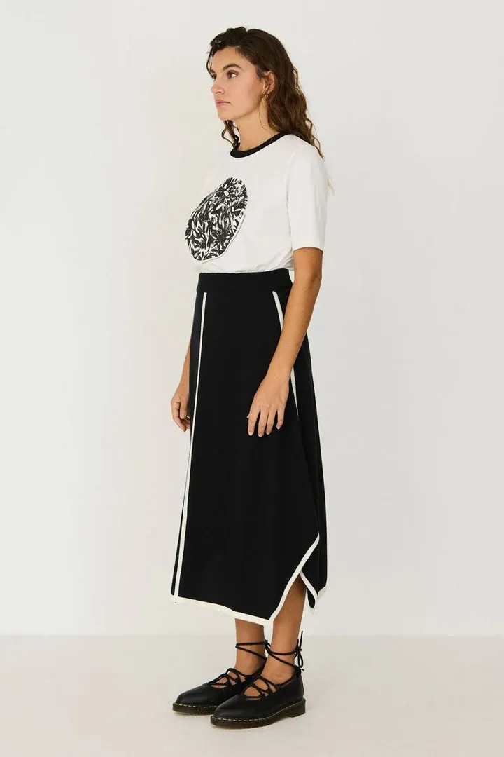 SKFKClothing100_OrganicCottonBIXESkirtinBlack4_720x.webp