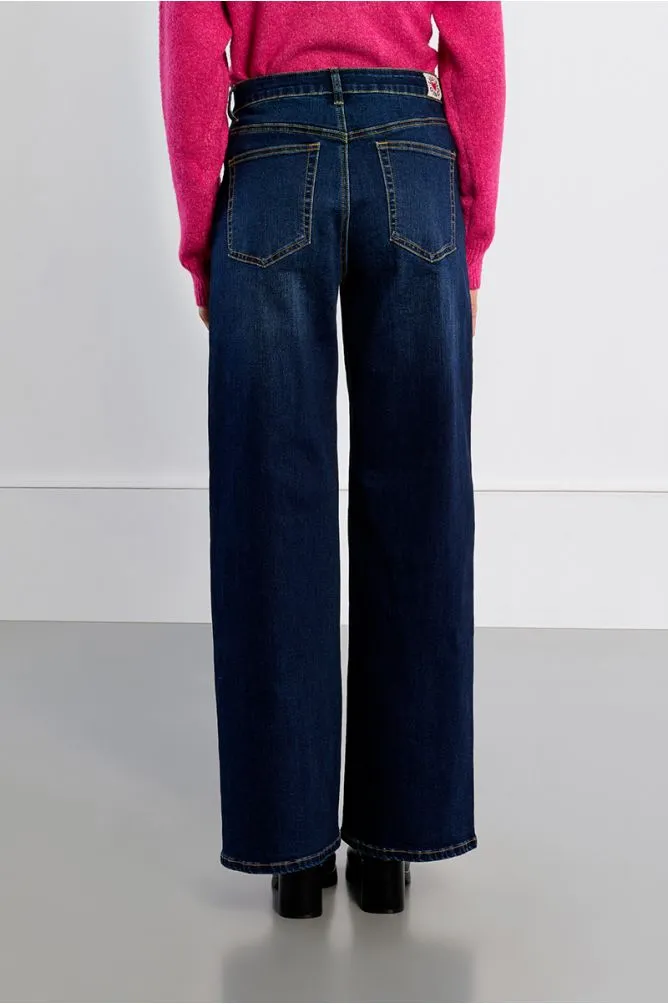 pantalon-vaquero-perneras-rectas (3).webp