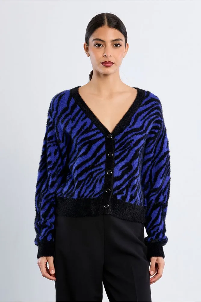 cardigan-de-manga-larga-con-estampado (4).webp