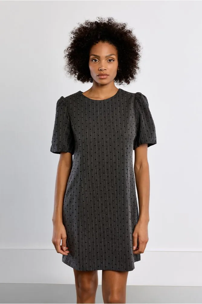 vestido-de-manga-corta-abullonada-con-estampado (4).webp