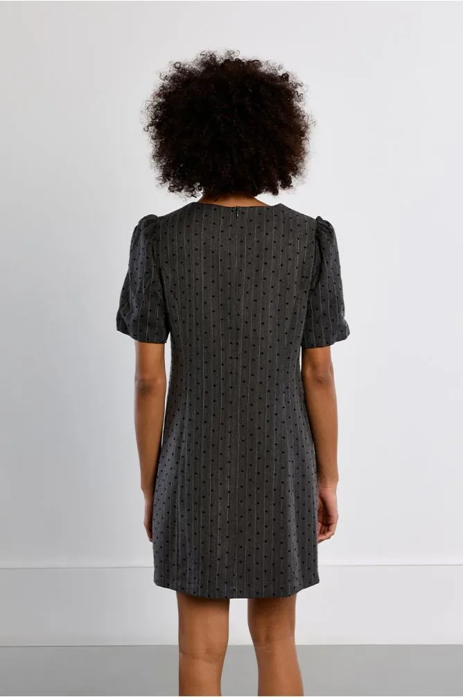 vestido-de-manga-corta-abullonada-con-estampado (3).webp