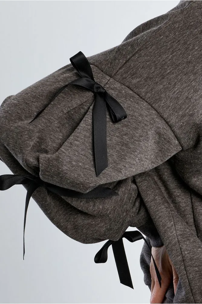 sudadera-de-manga-larga-detalle-lazos (1).webp