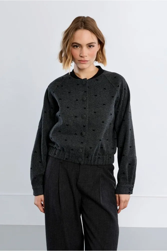 chaqueta-de-manga-larga-con-estampado (3).webp