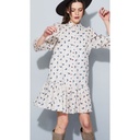 Vestido estampado zapatillas converse