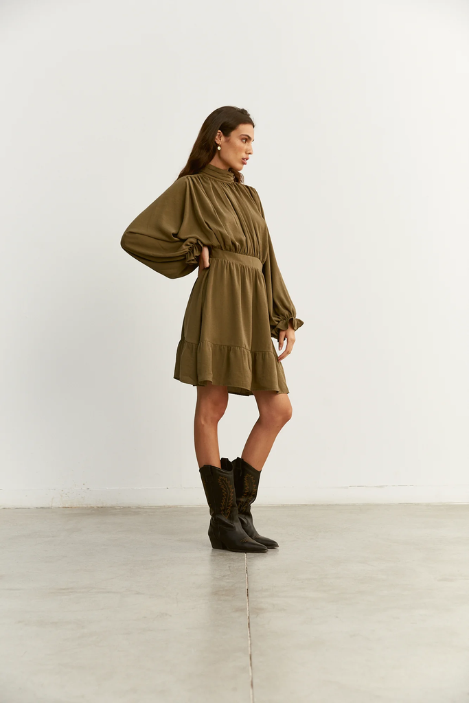 Vestido manga murciélago color oliva NTB (S)