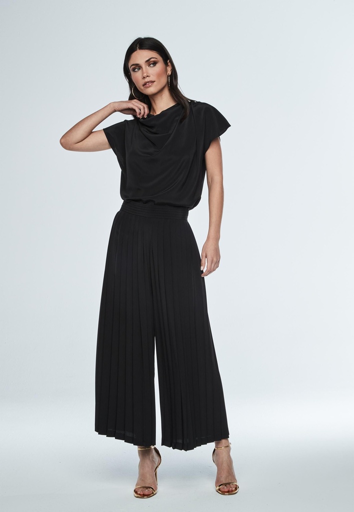 Pantalón plisado ancho color negro