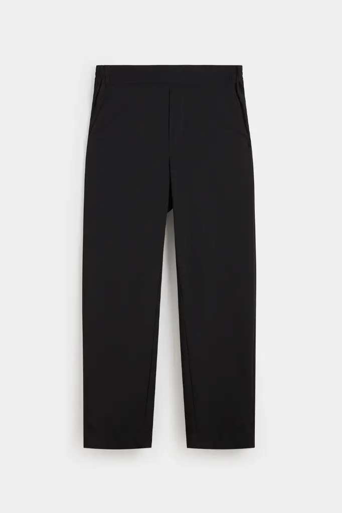 Pantalón chino color negro