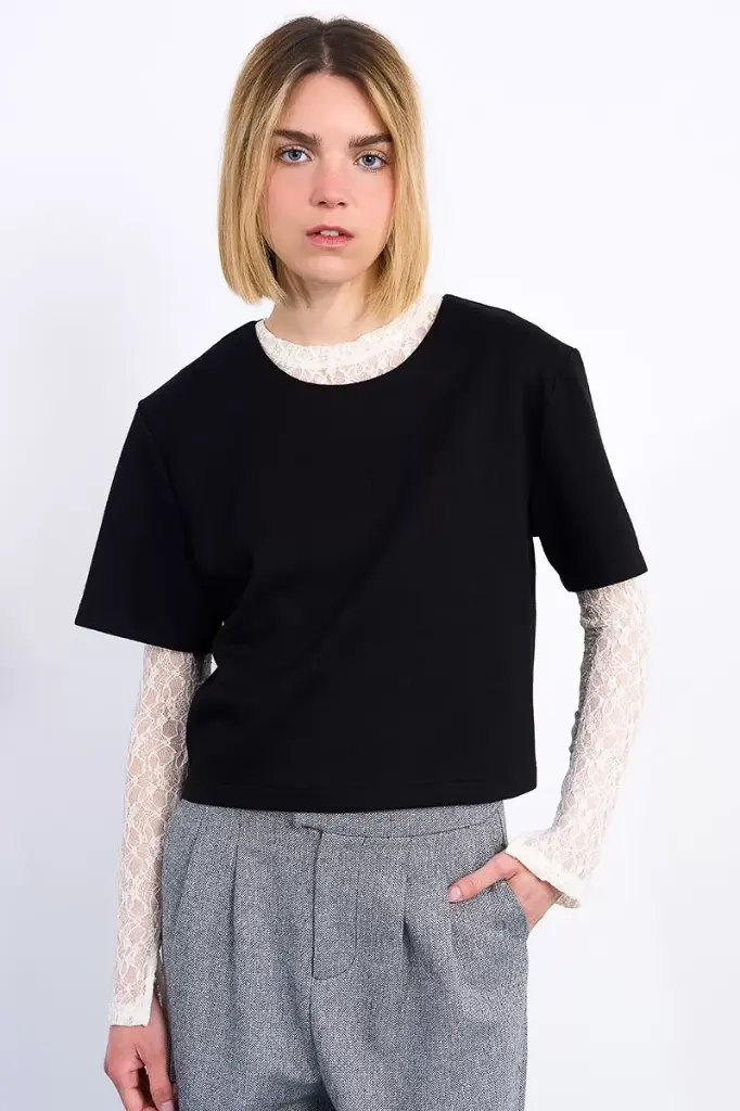 Top de manga corta corte holgado