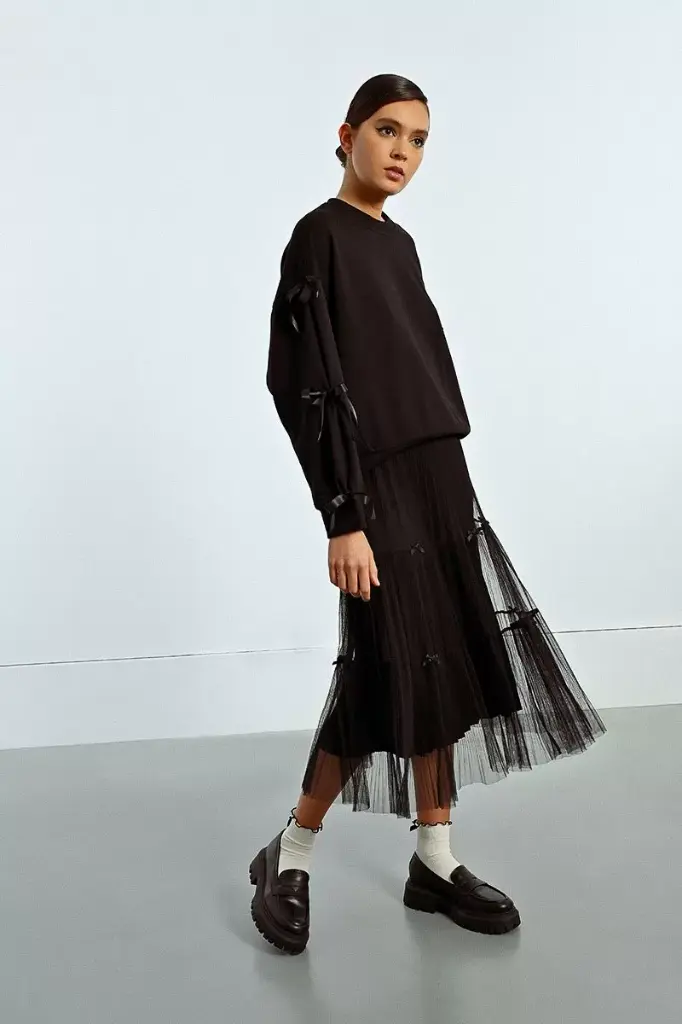 Falda larga plisada tejido de tul