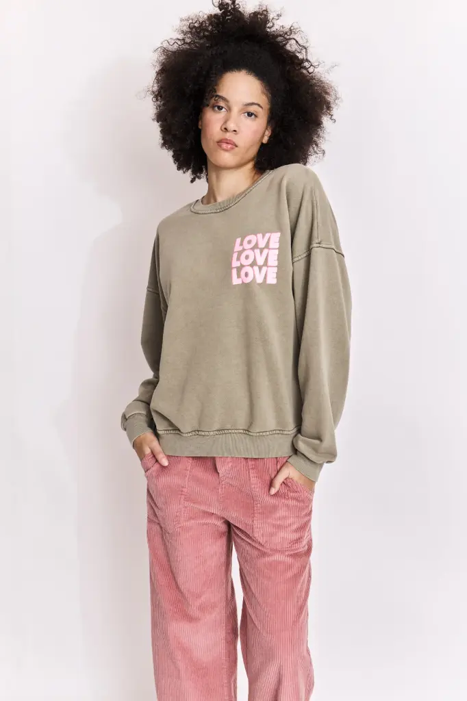 Sudadera LOVE LOVE LOVE color kaki